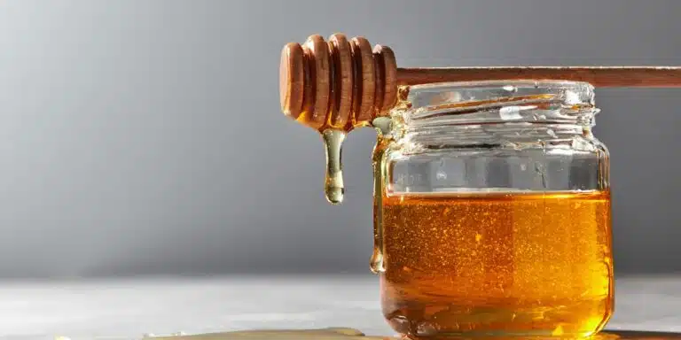 Miele falso : 5 segnali per scoprire il vero e difendersi dalle truffe